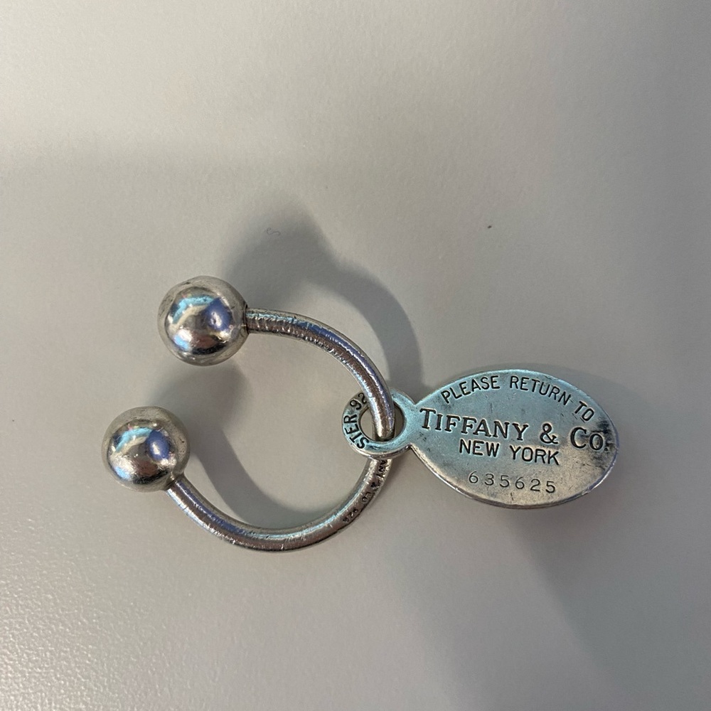Return to Tiffany Oval Screwball Key Ring